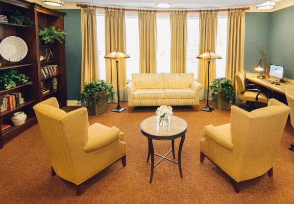 Cozy Relaxing Library Room With Books at Spring Arbor of Severna Park, Severna Park, Maryland