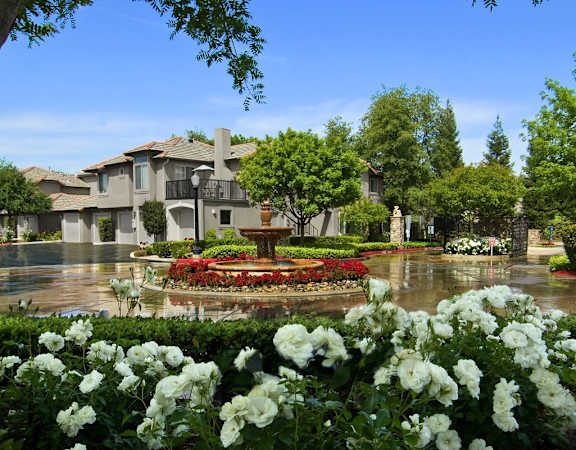 Le Provence at the Dominion Exterior, CA
