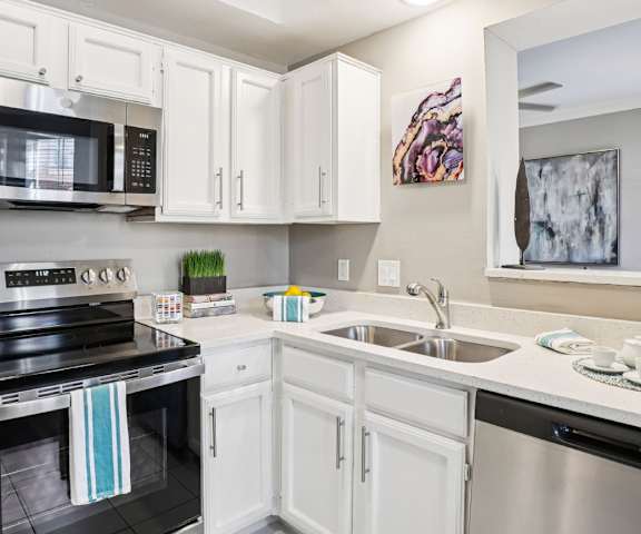 The Saxony Apartments | Apartments in Dallas, TX