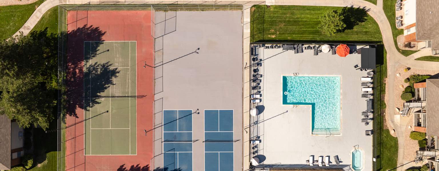 Pool at Eight20 Apartments (4 of 8)