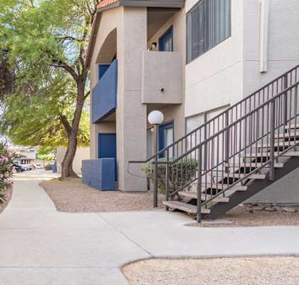 Cantera with covered parking