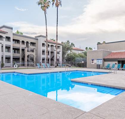 Canyon oaks pool view with nice relaxation areas