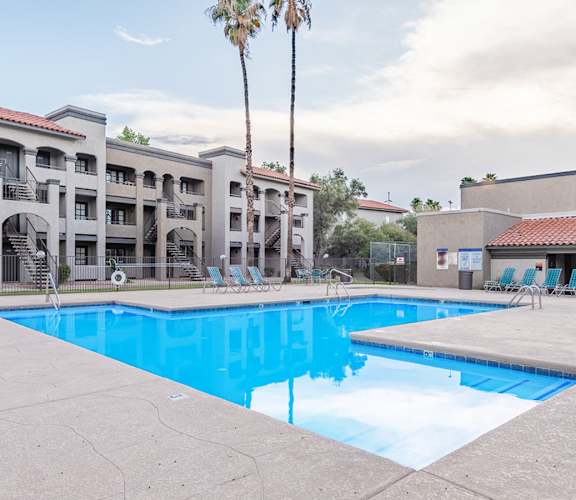 Canyon oaks pool view with nice relaxation areas