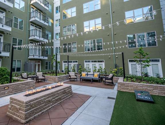 Sun Porch Courtyard at Link Apartments® Glenwood South, Raleigh