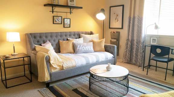 Studio Living at Rossbrooke Apartments and Townhomes, Cockeysville, MD