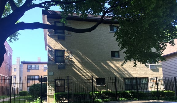 2048 Chase Exterior
