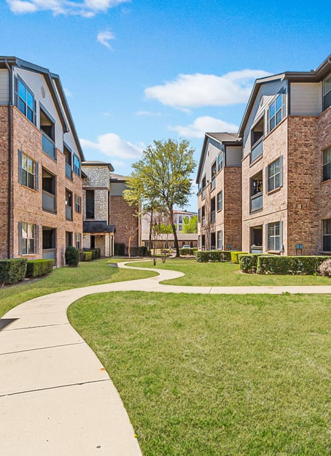 Exterior Buildingat The Cesera 55+ Apartments, Garland Texas