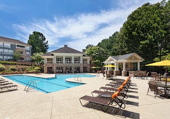 Apartments with Pool in Cornelius North Carolina