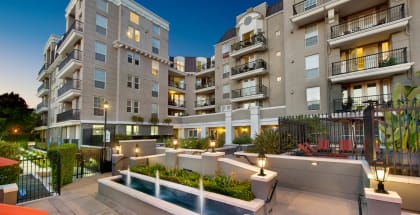 Luxury Apartment Homes Available at Windsor at Hancock Park, 445 North Rossmore Avenue, Los Angeles