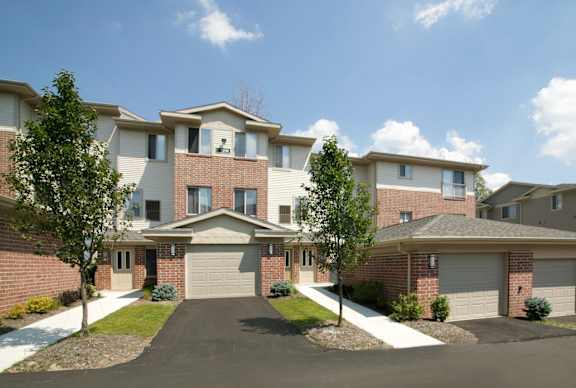 Townhome apartments in Willoughby hills Ohio