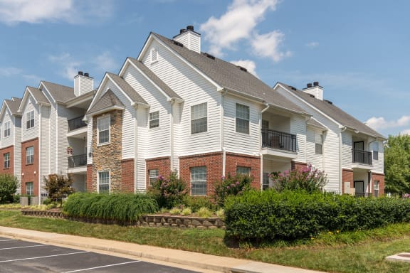 Swift Creek Commons Apartments - Exterior building