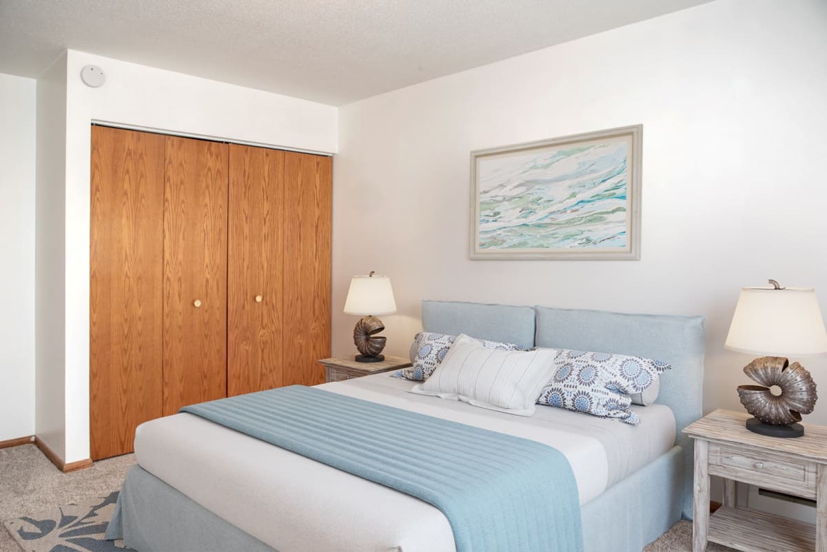 Photos and Video of Nicollet Court in Bloomington MN