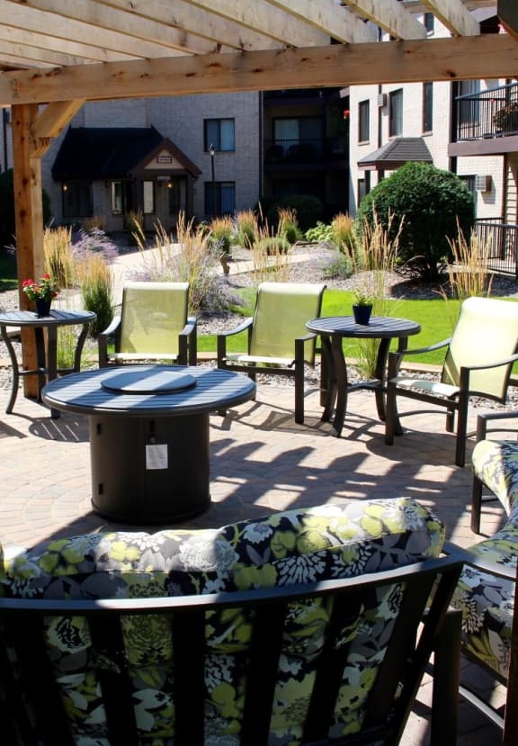COMMUNITY AMENITIES