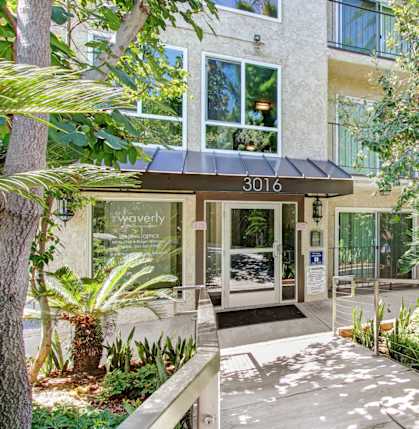 The entrance to a building with the number 3016 on it at Waverly, Los Angeles, CA