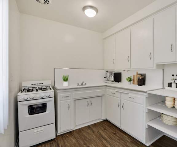 the preserve at ballantyne commons apartment kitchen
