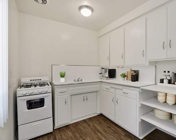 the preserve at ballantyne commons apartment kitchen