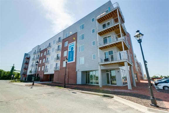 a city for sale property. at East 51 At Rocketts Landing, Richmond, 23231