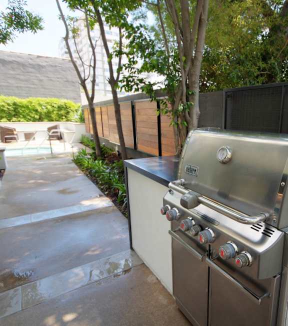 BBQ area at 1022 Tiverton, Los Angeles, CA