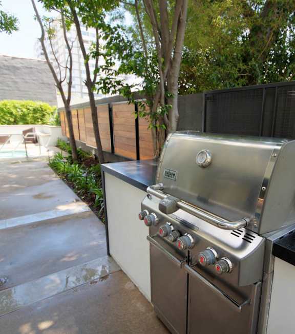 BBQ Sttaion at El Greco Lofts, Los Angeles