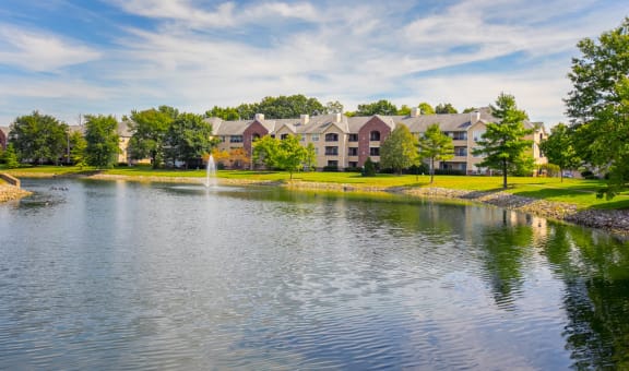 Lake at Saw Mill Village Apartments in Columbus OH 43235