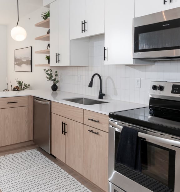 Stainless Steel Appliances Available at CityLine Apartments, Minnesota, 55406
