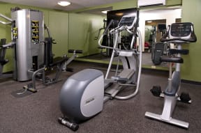 Cardio Equipment in Fitness Room at 2800 Girard