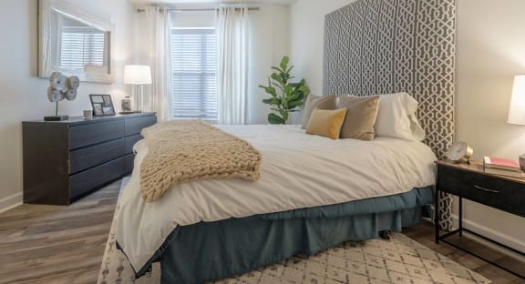 Arlington 360 Apartments Bedrooms Oversized Bedrooms with King Size Accommodations
