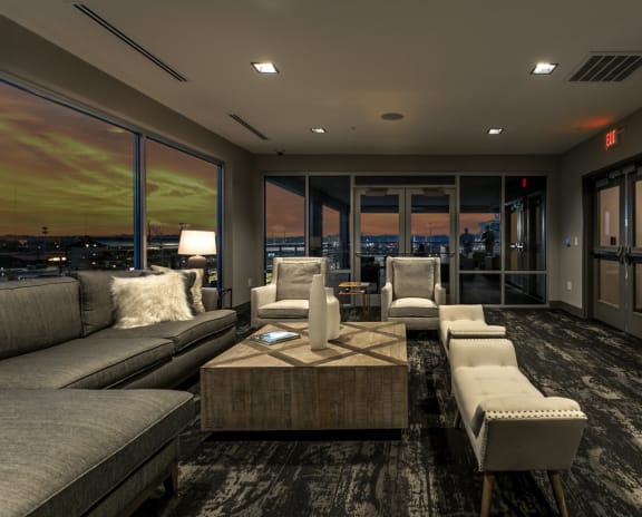 Rooftop Resident Lounge at Flats on 4th Apartments in Birmingham, AL