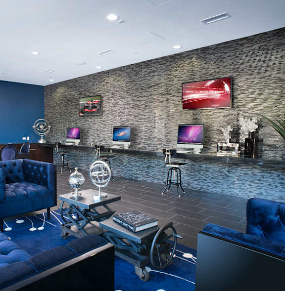 Cyber Cafe at Central Station, Illinois, 60201