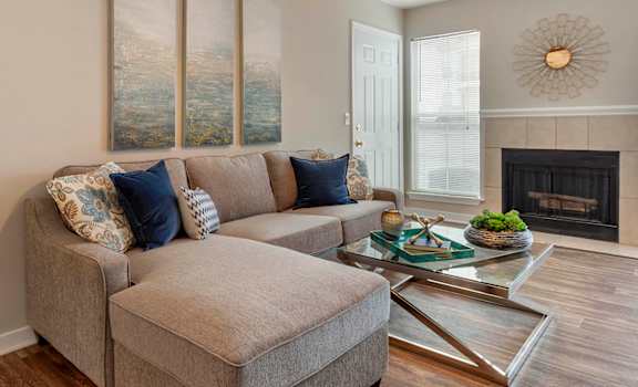 Ridgeland Oak 2x2 Living Room