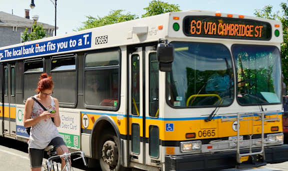 A bus with the number 0665 and the route 69 via Cambridge St at Edmands House, Framingham, 01701