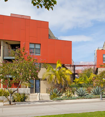Santa-Monica-Apartment-SAMO-Apartments-Olympic-Exterior-Facade