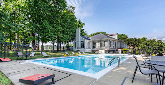 Swimming Pool With Relaxing Sundecks at Annapolis Roads, Annapolis
