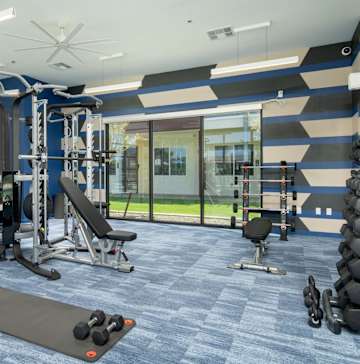 Fitness room at Streamliner 67th.
