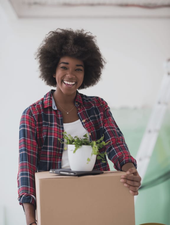 Woman Moving In at The Standard on 32nd, West Fargo, ND, 58078