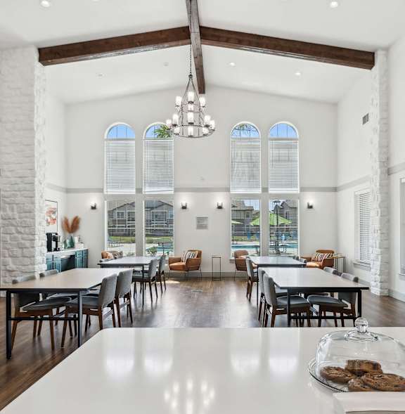 Social lounge at Bonito Parque Apartments in San Antonio TX