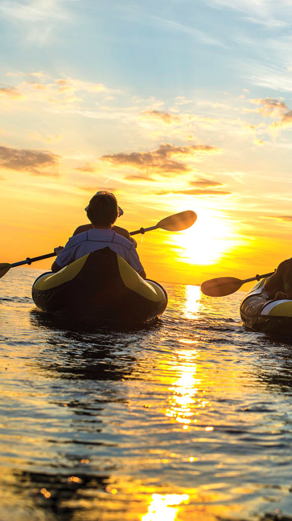 Family canoeing in the Florida Keys