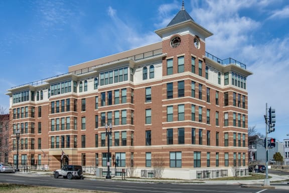 Building exterior at 1600 Pennsylvania Avenue SE, Washington