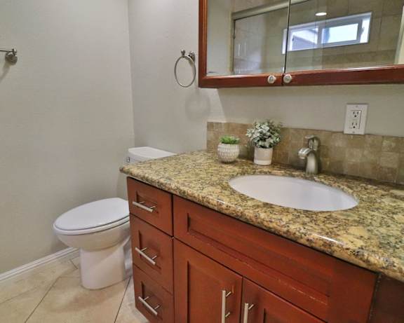 Photo Gallery Image