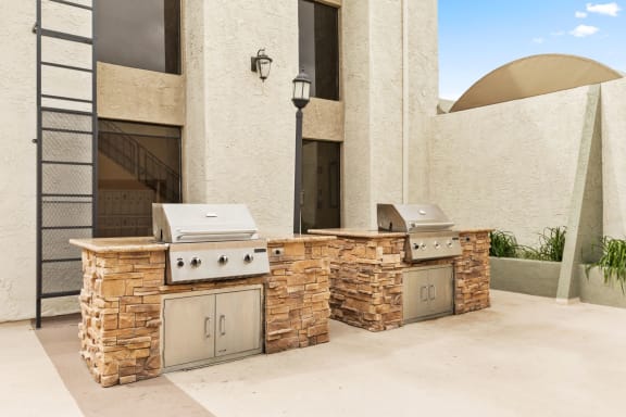 Canoga Park Apartments for rent BBQ