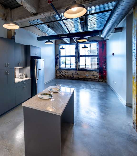 Modern Kitchen at Conwood Flats Apartment Homes, Memphis, TN, 38107