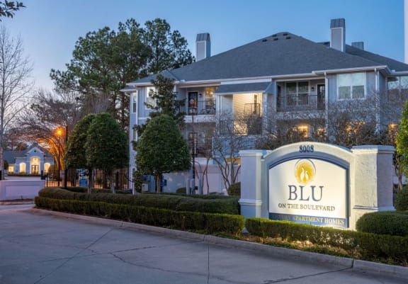 Property Signage at Blu on the Boulevard, Baton Rouge