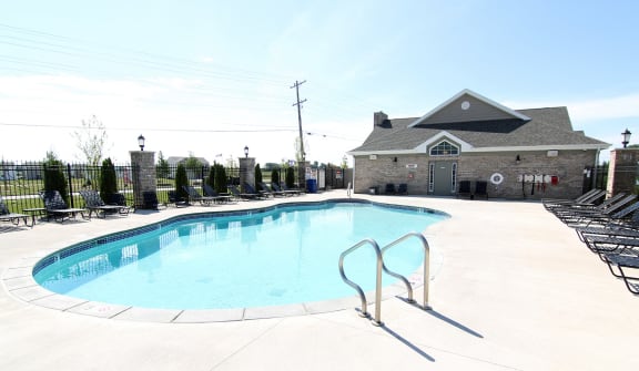 Outdoor  Pool & Sundeck at Hawthorne Properties, Lafayette