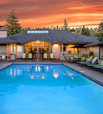 Swimming pool at Club at Tanasbourne apartments in Hillsboro, OR.