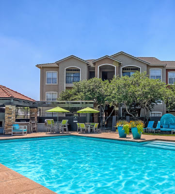  Pool and sundeck at Allure North Dallas Apartments in Dallas Texas 