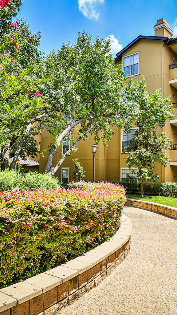 The Courts at Preston Oaks Apartments in Dallas TX
