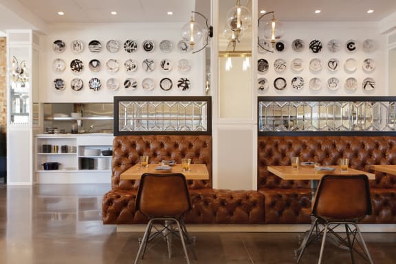 Restaurant Elm and Good  The Hamilton, Dallas, TX