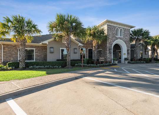 Exterior Leasing Office at Lakeland Estates Apartments in Stafford TX