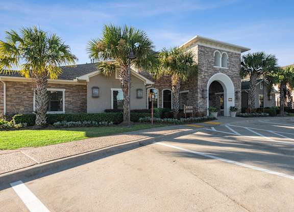 Exterior Leasing Office at Lakeland Estates Apartments in Stafford TX