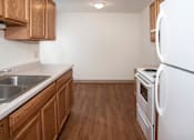Thumbnail 8 of 14 - Raspberry Ridge Apartments Hopkins MN